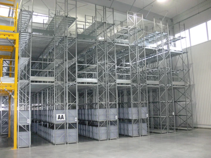 Magazyn POLIECO 5000 m² wyposażony pod klucz